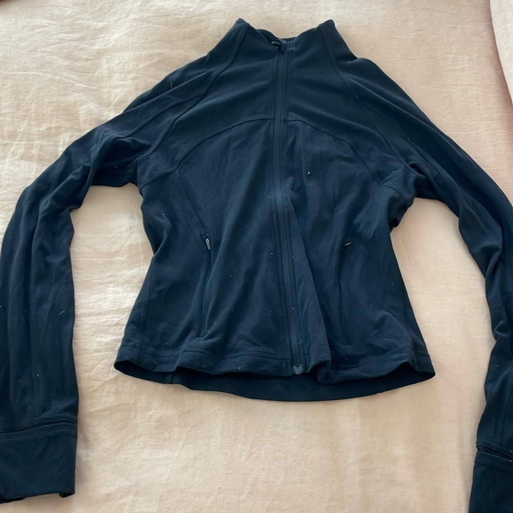 Lululemon NWOT zip up black jacket ⭐️